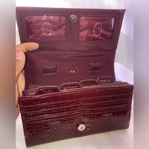 Burgundy, wallet organizer